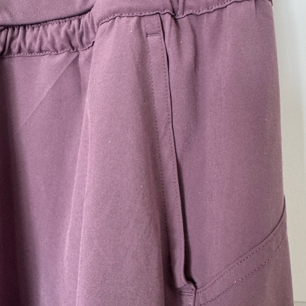Athleta Size 4 Attitude‎ Pant Volcanic Violet Joggers Lightweight Athletic - Picture 10 of 10